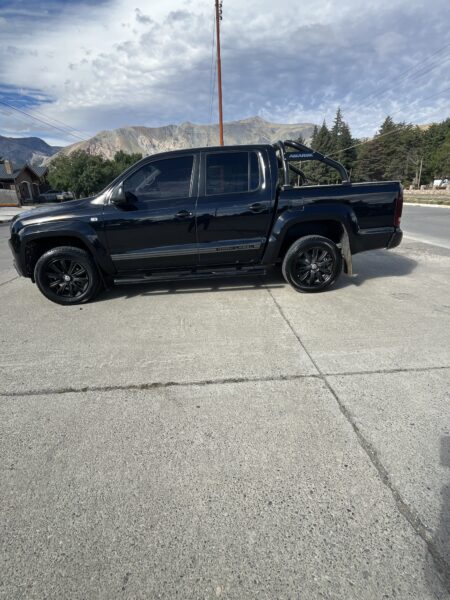 Volkswagen Amarok Dark label 180hp