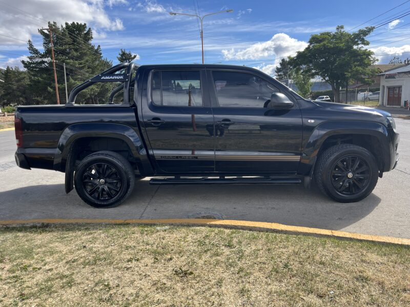 Volkswagen Amarok Dark label 180hp