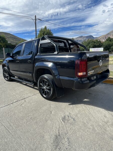 Volkswagen Amarok Dark label 180hp