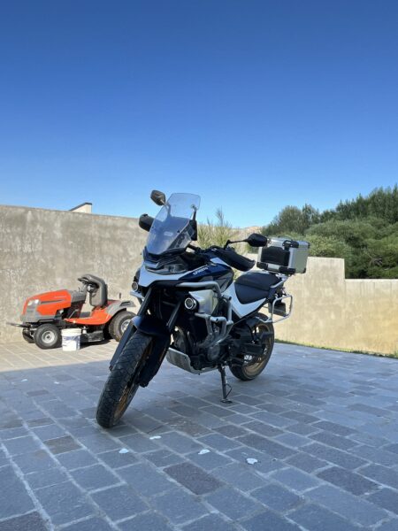 Motocicleta CF800cc