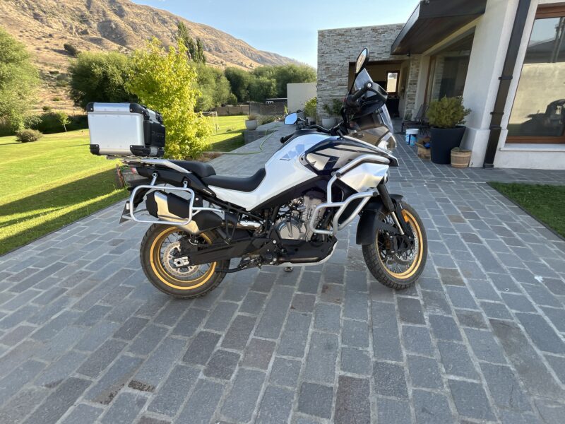 Motocicleta CF800cc