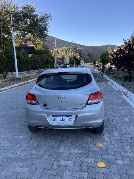 Chevrolet Ónix Joy +