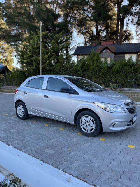 Chevrolet Ónix Joy +