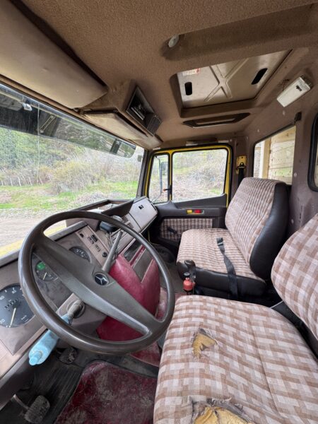 Mercedes Benz 1215