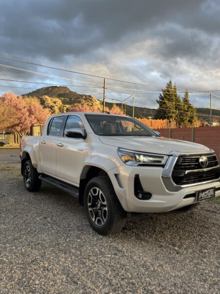 Toyota Hilux Srx trocha ancha 2026 4x4 0km