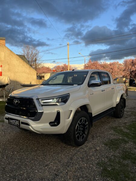 Toyota Hilux Srx trocha ancha 2026 4x4 0km