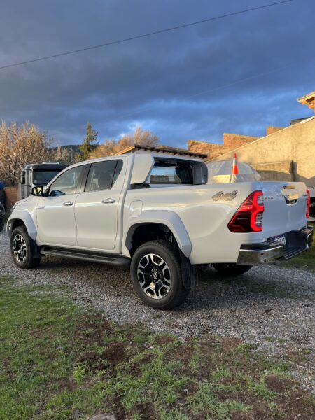 Toyota Hilux Srx trocha ancha 2026 4x4 0km