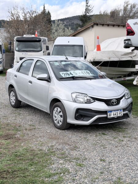 Toyota Etios X 2022