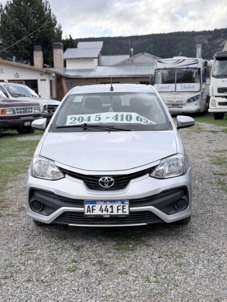 Toyota Etios X 2022