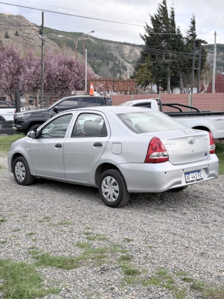 Toyota Etios X 2022