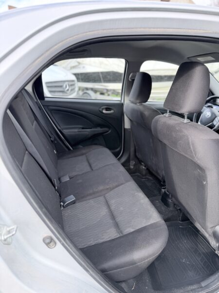 Toyota Etios X 2022